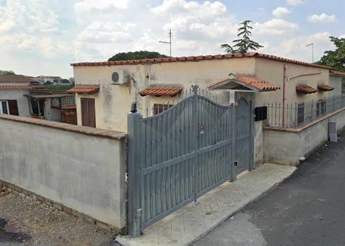 casa indipendente in vendita a Roma in zona Lunghezza