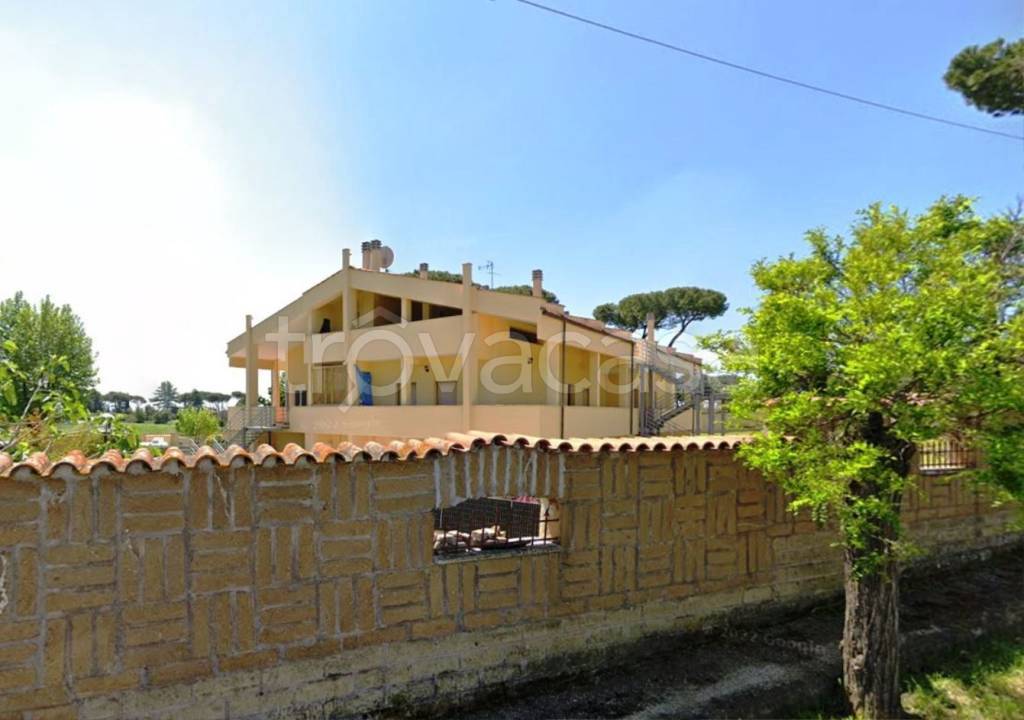 appartamento in vendita a Roma in zona Casal Monastero