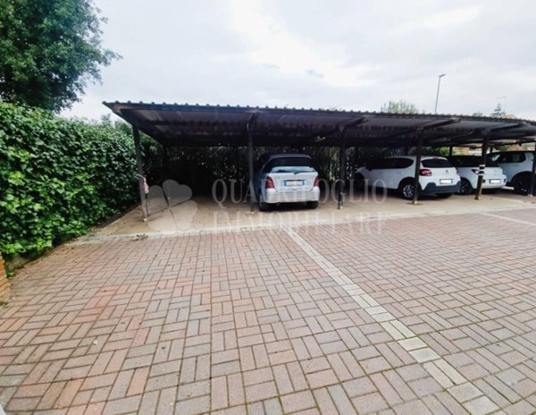 casa indipendente in vendita a Roma in zona Infernetto
