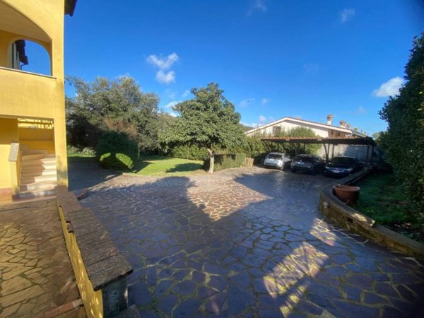 casa indipendente in vendita a Roma in zona Selvotta