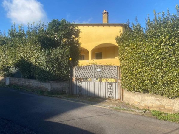 casa indipendente in vendita a Roma in zona Monte Migliore