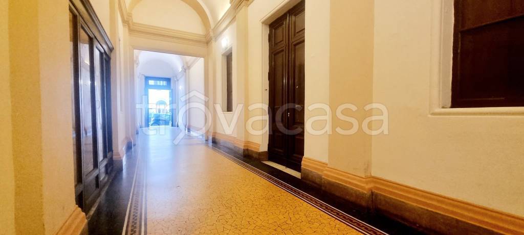 locale di sgombero in vendita a Roma in zona Rione Monti/Campitelli