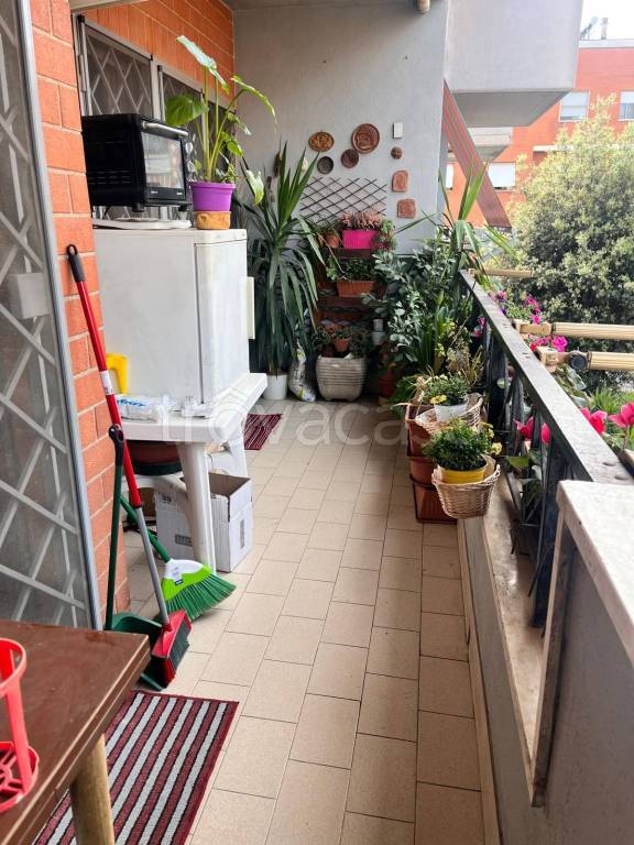 appartamento in vendita a Roma in zona Casal Monastero