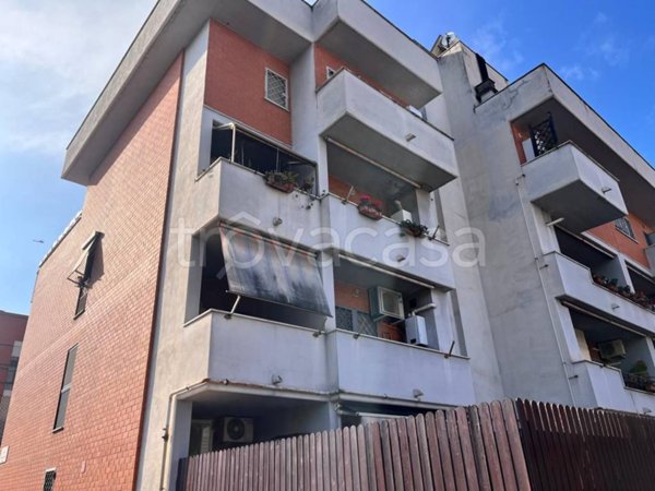 appartamento in vendita a Roma in zona Casal Monastero
