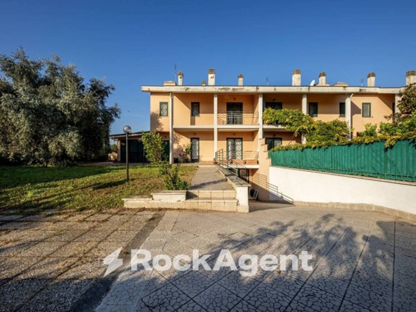 casa indipendente in vendita a Roma in zona Monte Sacro/Talenti