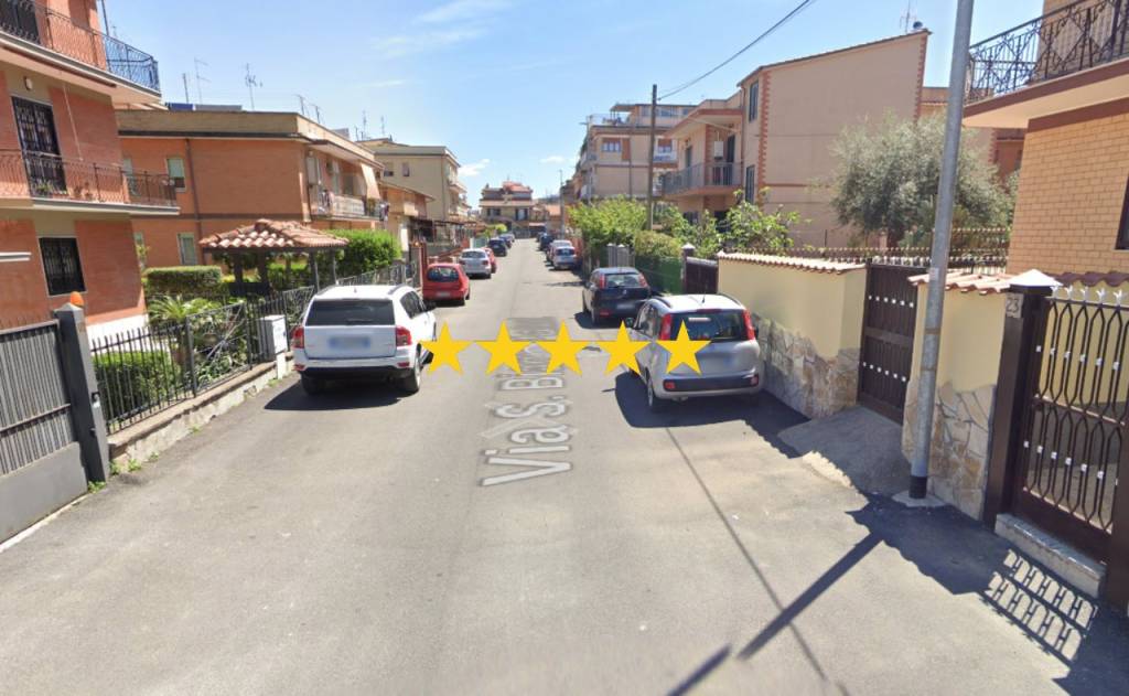 appartamento in vendita a Roma in zona Borghesiana