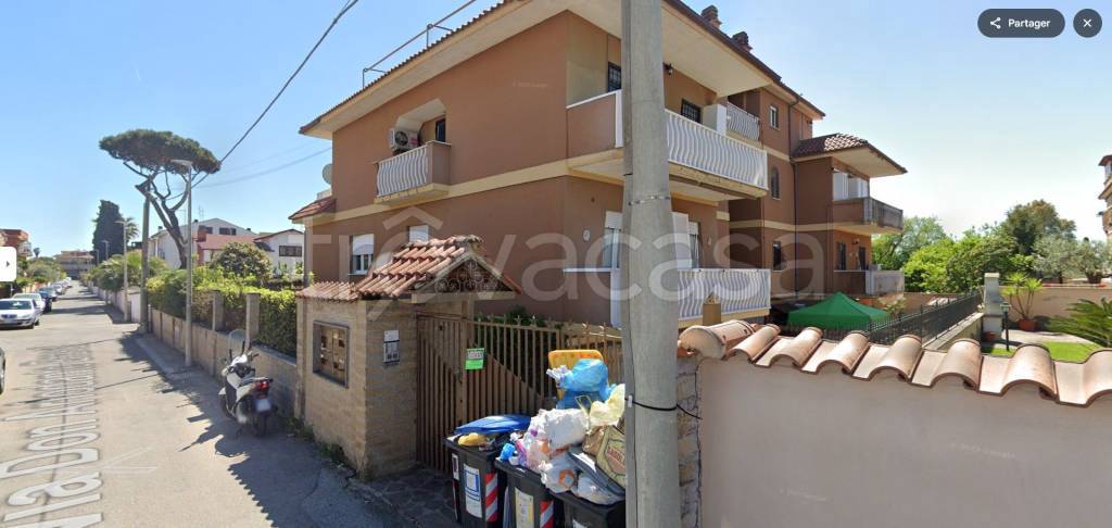appartamento in vendita a Roma in zona Acilia