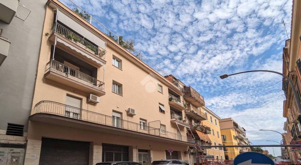 appartamento in vendita a Roma in zona Tuscolano