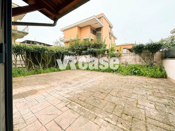 appartamento in vendita a Roma in zona Finocchio