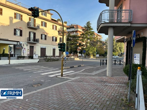 locale commerciale in vendita a Roma in zona Parioli