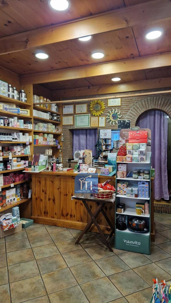 ufficio in vendita a Roma in zona Ostiense