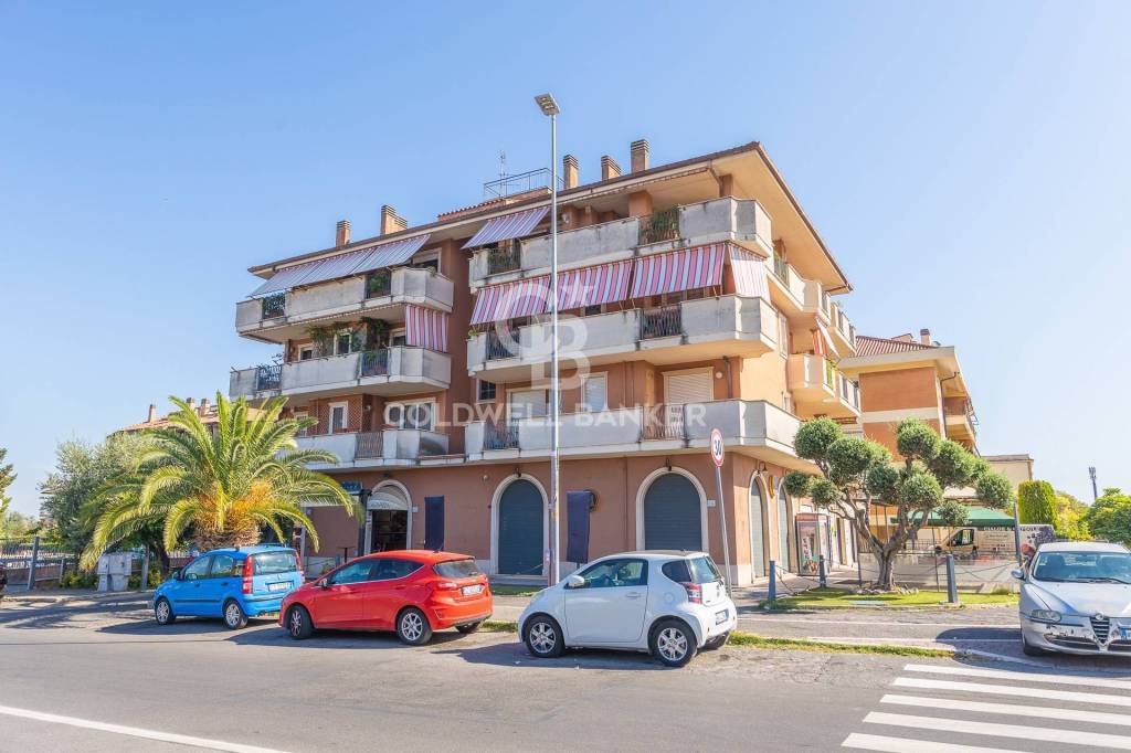 appartamento in vendita a Roma in zona Casal Morena