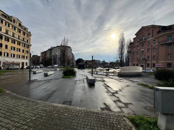 negozio in vendita a Roma in zona Della Vittoria