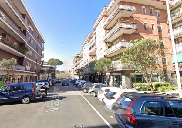 locale commerciale in vendita a Roma in zona Monte Sacro/Talenti