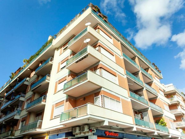 appartamento in vendita a Roma in zona Ostia