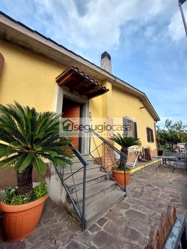 casa indipendente in vendita a Roma in zona Tor di Quinto