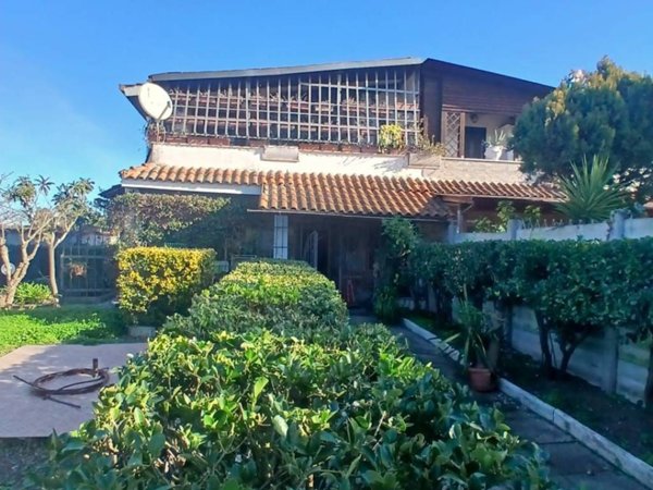 casa indipendente in vendita a Roma in zona Longarina