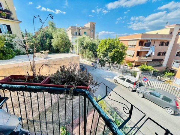 casa indipendente in vendita a Roma