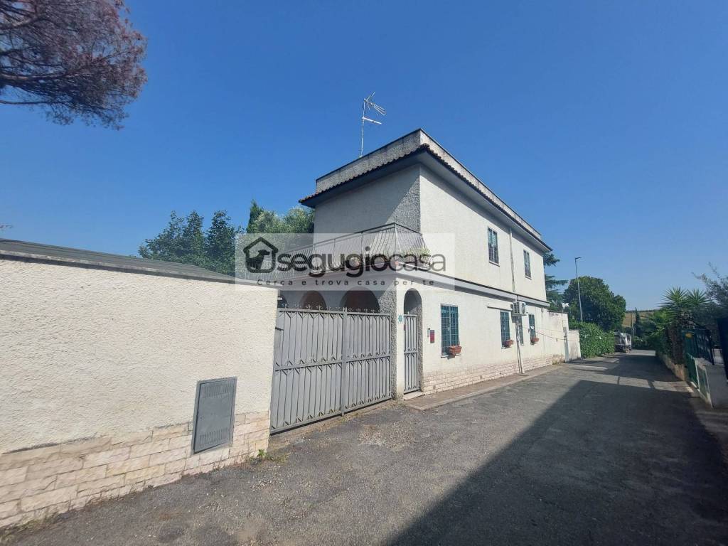 casa indipendente in vendita a Roma in zona Tor di Quinto