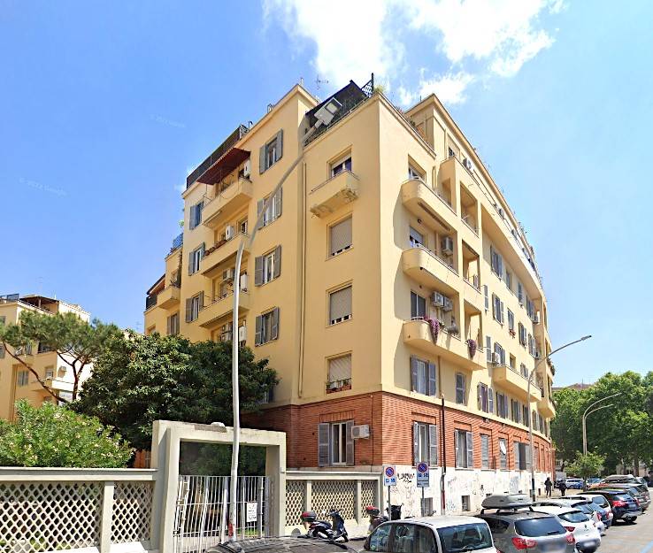 appartamento in vendita a Roma in zona Tuscolano
