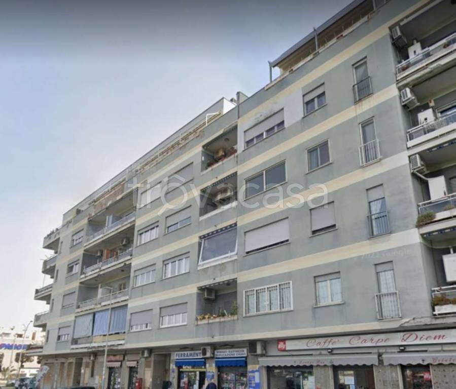 appartamento in vendita a Roma in zona Ostia