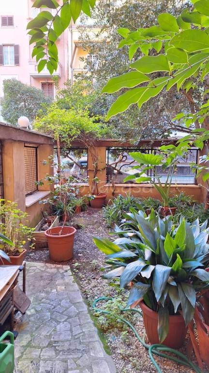 appartamento in vendita a Roma in zona Nomentano