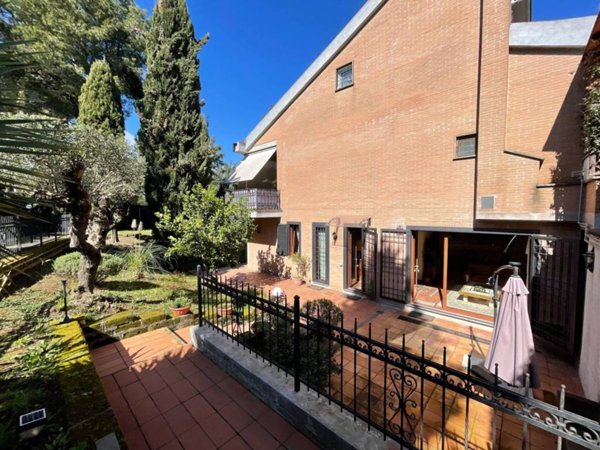 appartamento in vendita a Roma in zona Tor di Quinto