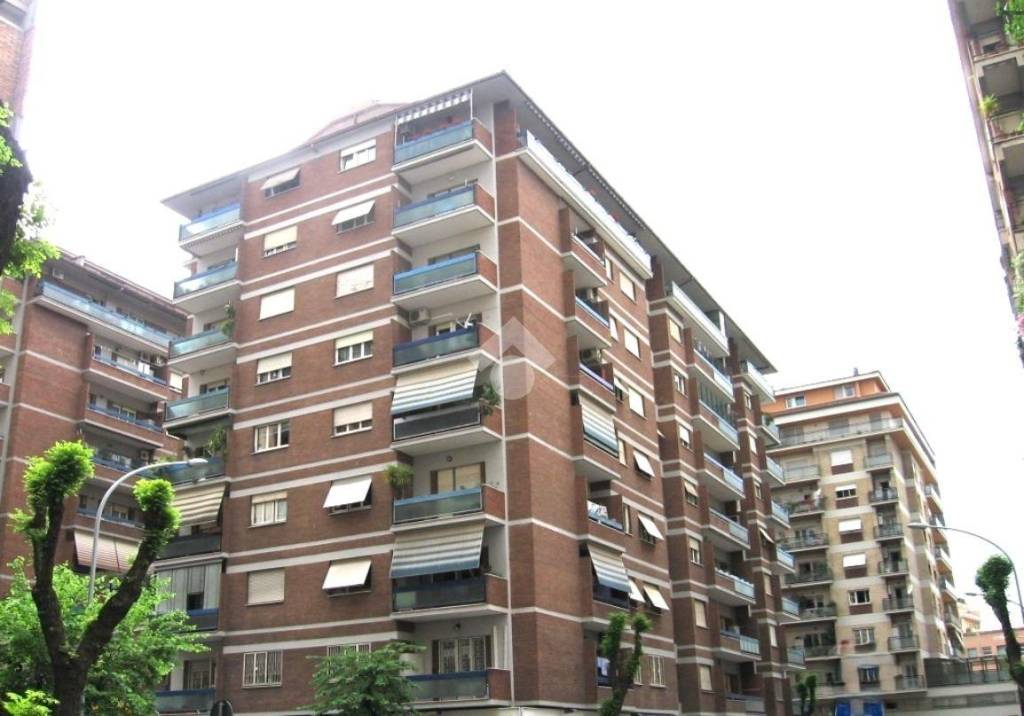 appartamento in vendita a Roma in zona Tuscolano