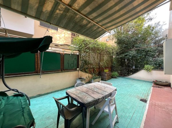 appartamento in vendita a Roma in zona Ostiense