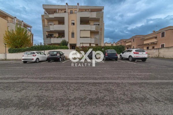 appartamento in vendita a Roma in zona Casalotti