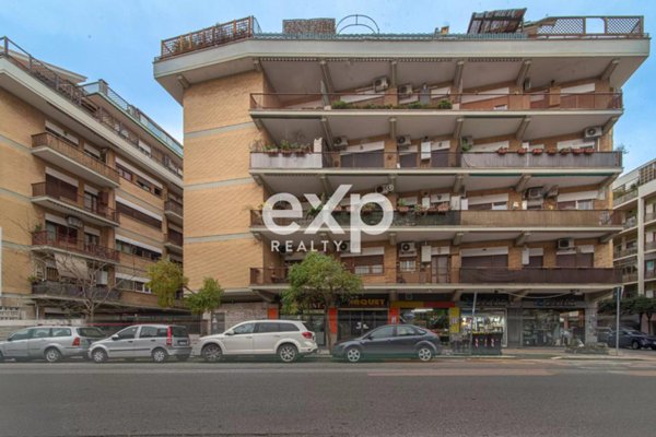 appartamento in vendita a Roma in zona Ostia