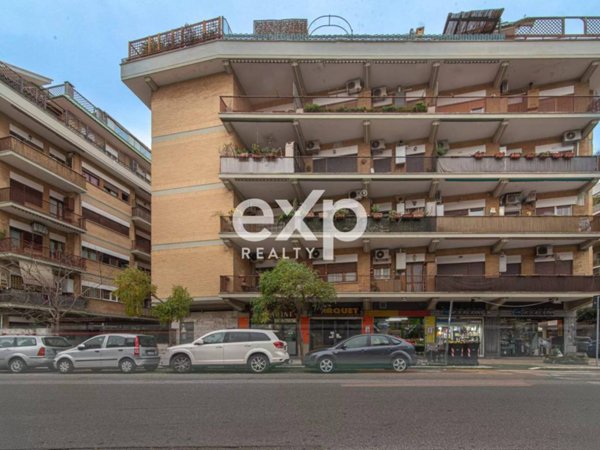 appartamento in vendita a Roma in zona Ostia