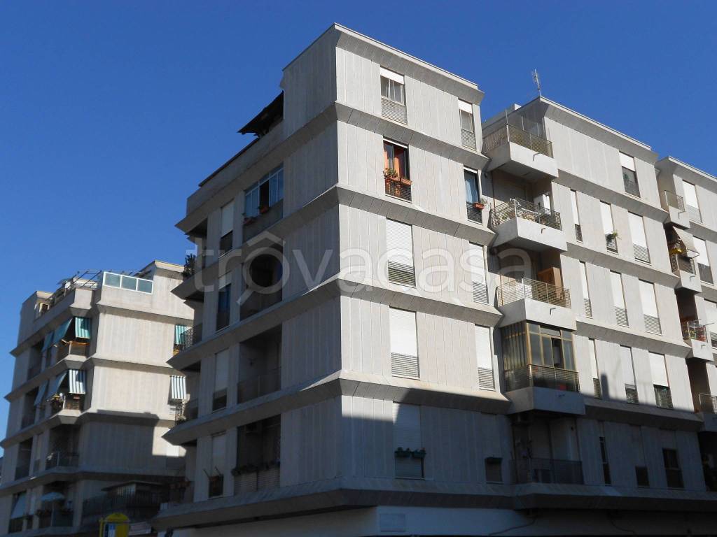 appartamento in vendita a Roma in zona Ostia