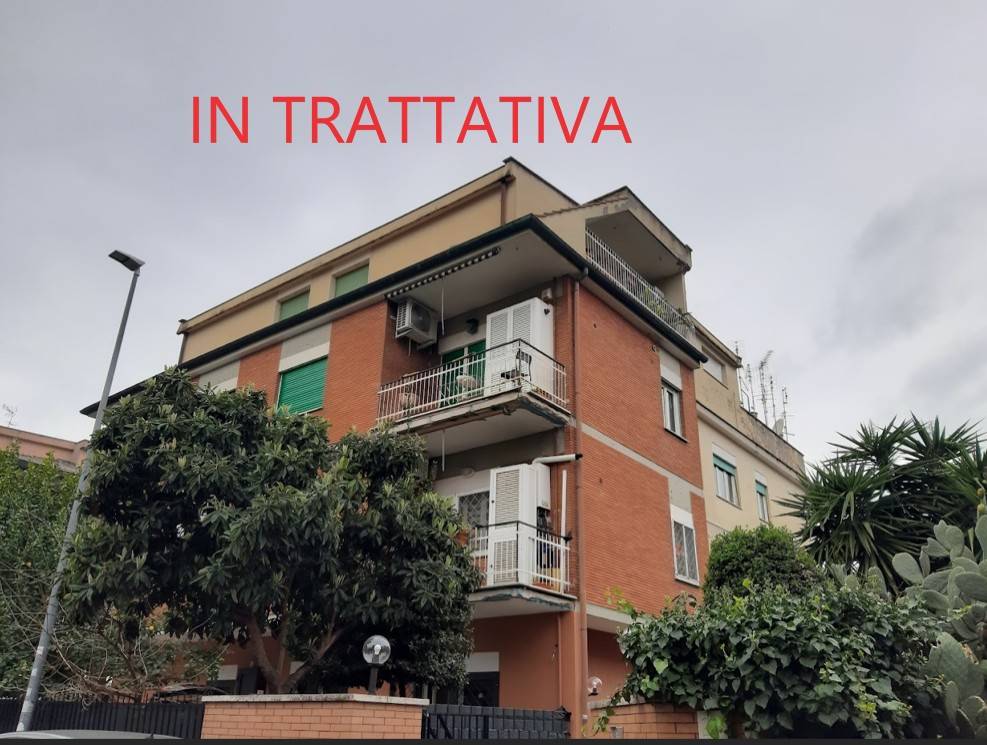 appartamento in vendita a Roma in zona Appio Claudio