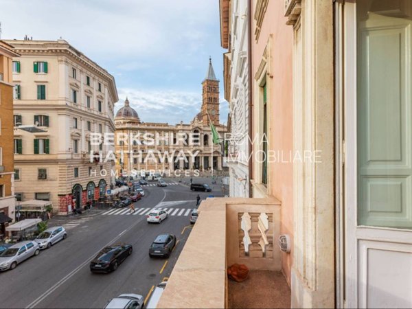 appartamento in vendita a Roma in zona Esquilino