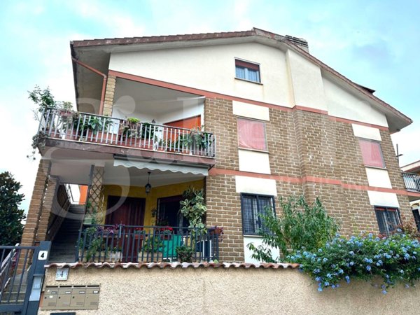 appartamento in vendita a Roma in zona Casal Morena