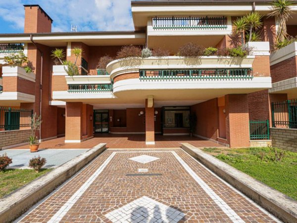 appartamento in vendita a Roma in zona Grottarossa
