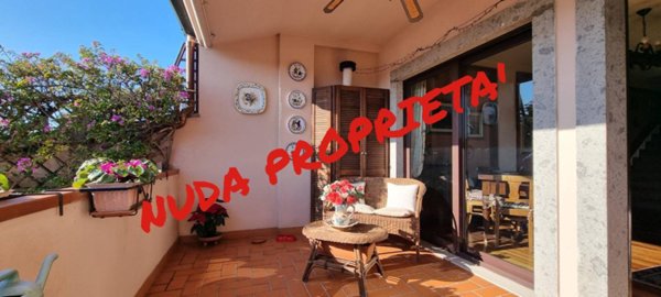 casa indipendente in vendita a Roma in zona Infernetto