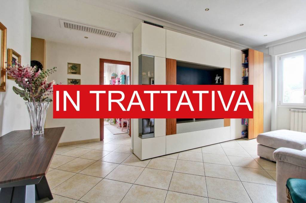 appartamento in vendita a Roma in zona Torre Spaccata