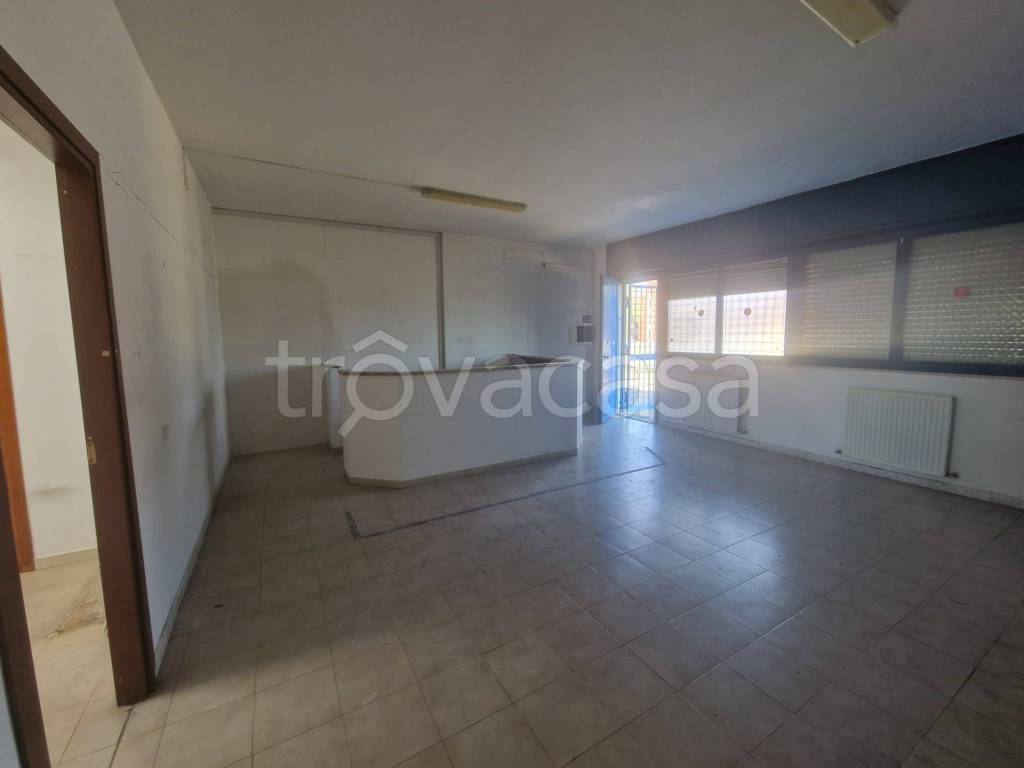 appartamento in vendita a Roma in zona Torre Angela