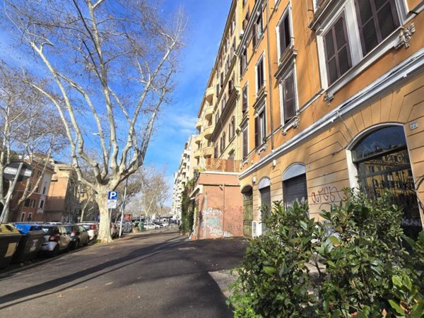 appartamento in vendita a Roma in zona Tuscolano
