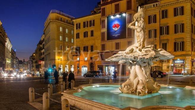 negozio in vendita a Roma in zona Trevi-Colonna
