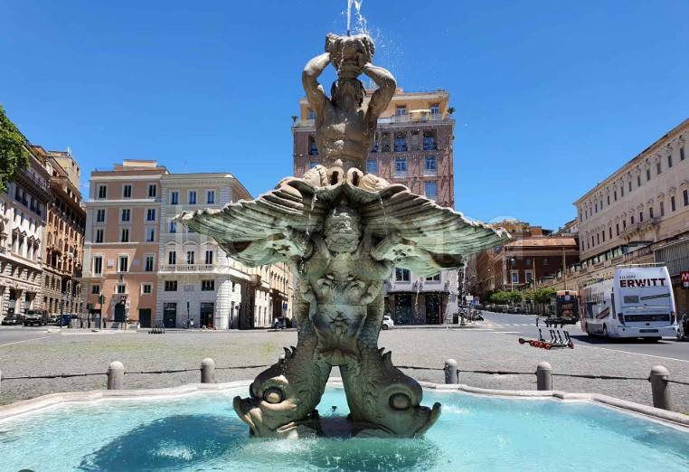 negozio in vendita a Roma in zona Trevi-Colonna