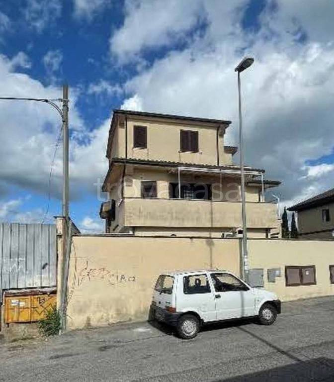 appartamento in vendita a Roma in zona Massimina/Casal Lumbroso
