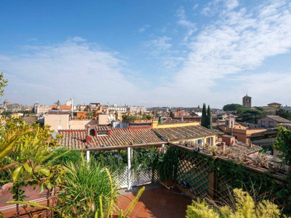 appartamento in vendita a Roma in zona Trastevere