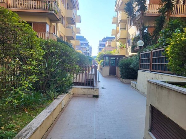 appartamento in vendita a Roma in zona Ostia
