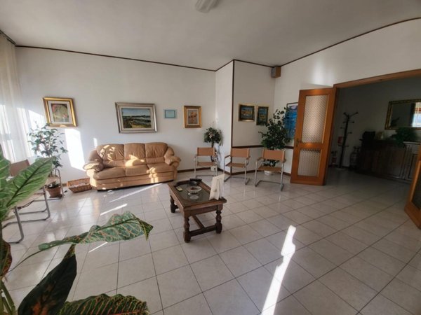 appartamento in vendita a Roma in zona Ostia