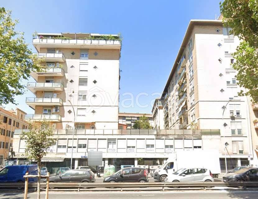 appartamento in vendita a Roma in zona Ostiense