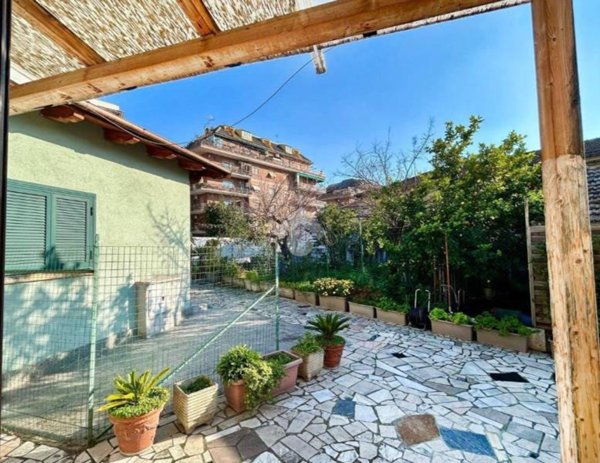 appartamento in vendita a Roma in zona Monte Sacro/Talenti