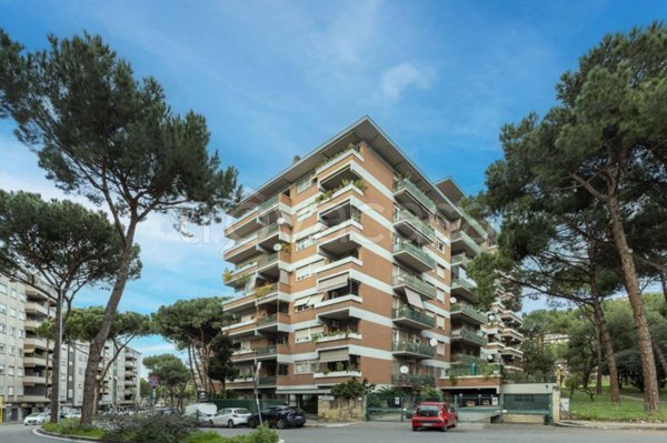 appartamento in vendita a Roma in zona Ostiense